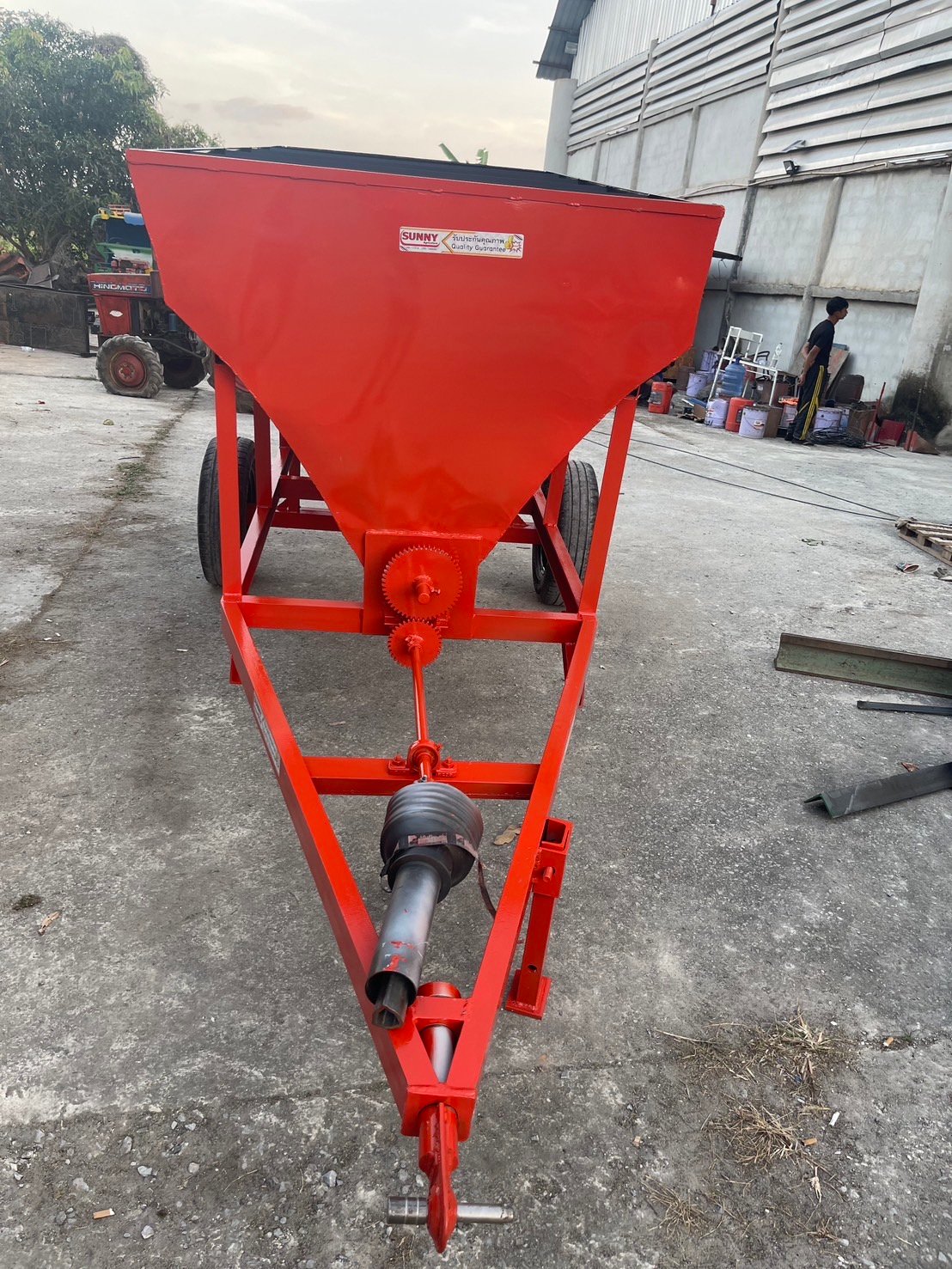 โรยขี่ไก่